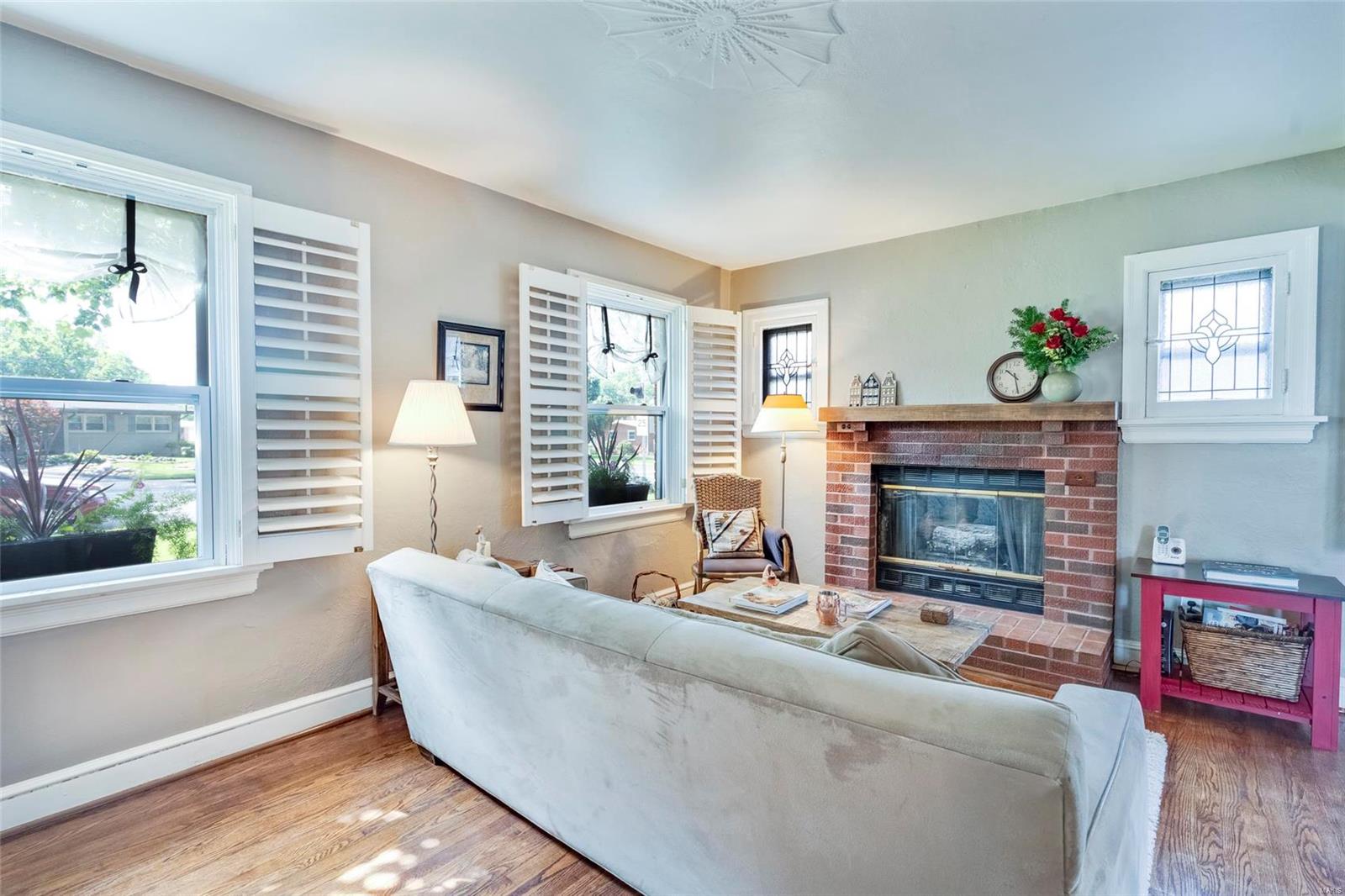 2227 Brown Road St. Louis, MO 63114 - Photo 8 of 42 Gallery Image 8