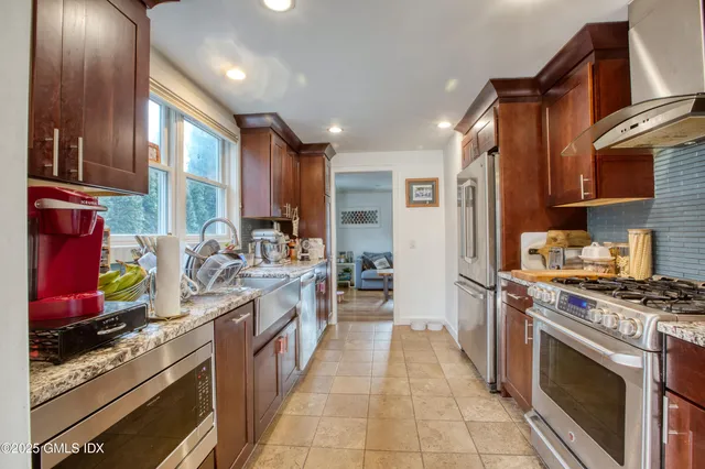 $5,500 | 3 Idlewild Manor, Greenwich, CT 06830