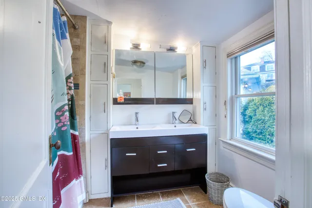 $5,500 | 3 Idlewild Manor, Greenwich, CT 06830