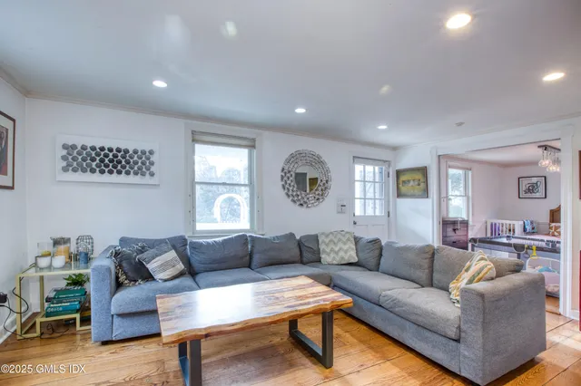 $5,500 | 3 Idlewild Manor, Greenwich, CT 06830