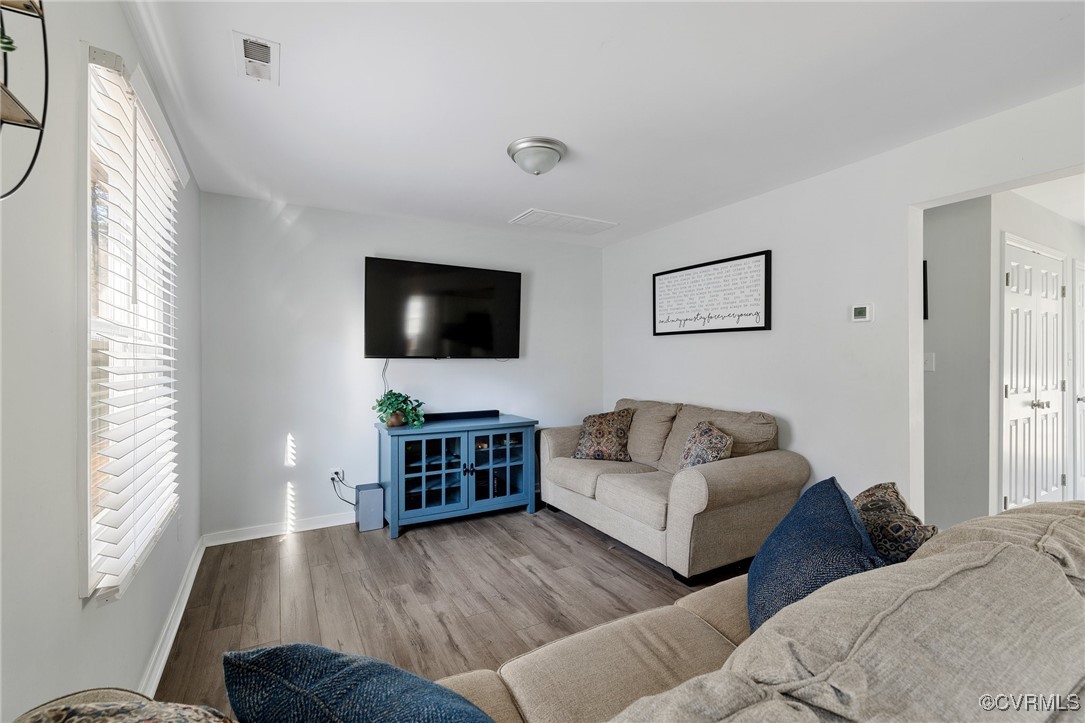 1744 Jeter Road Powhatan, VA 23139 - Photo 6 of 27 Great Room