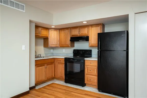 $950,000 | 525 North Osage Street, Independence, MO 64050