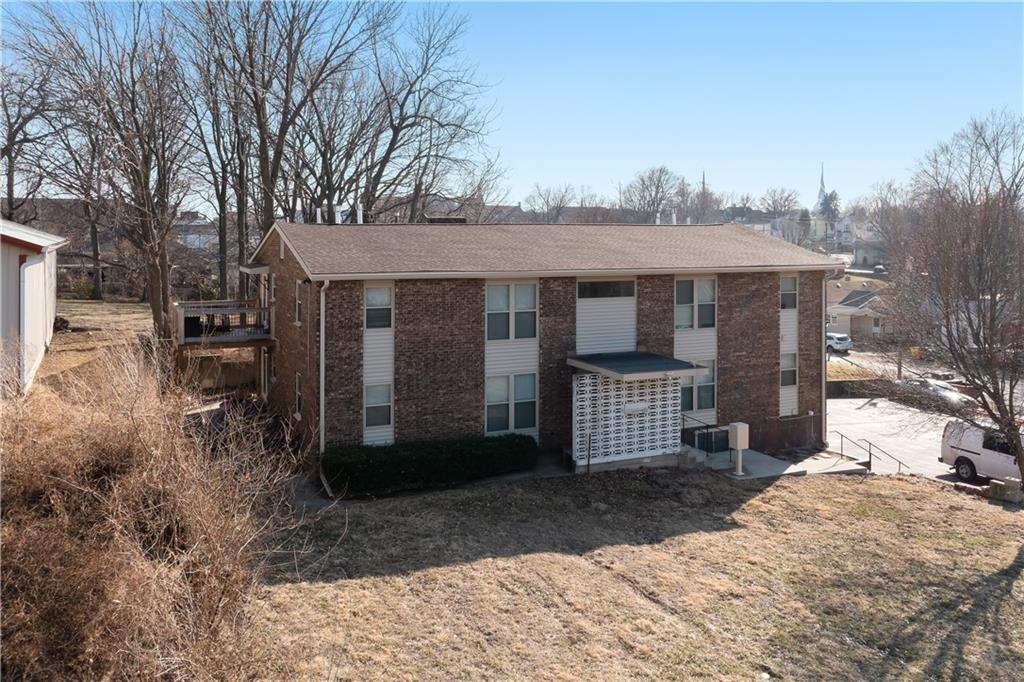 525 North Osage Street Independence, MO 64050 - Photo 2 of 39