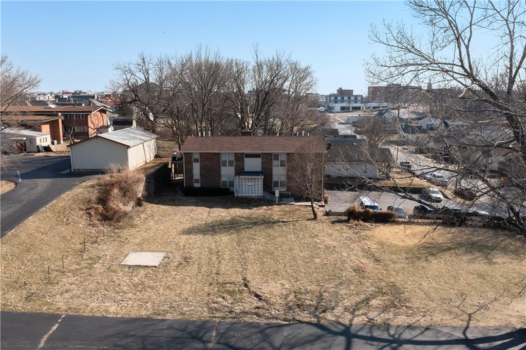 525 North Osage Street Independence, MO 64050 - Photo 6 of 39