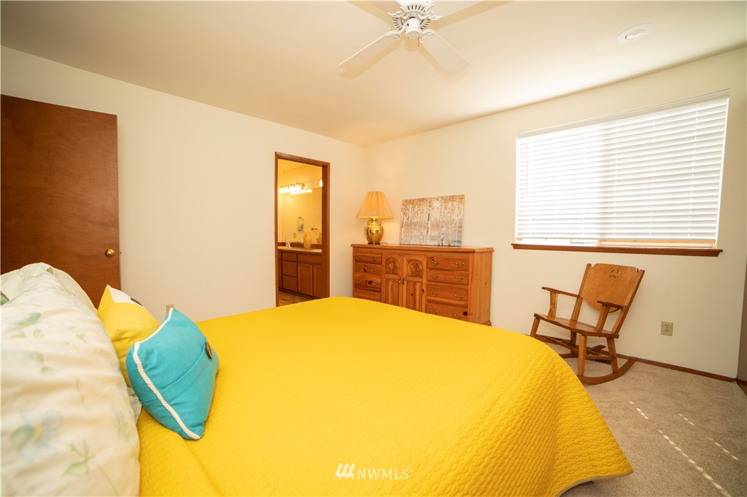 2521 241st Street Southeast Bothell, WA 98021 - Photo 13 of 25