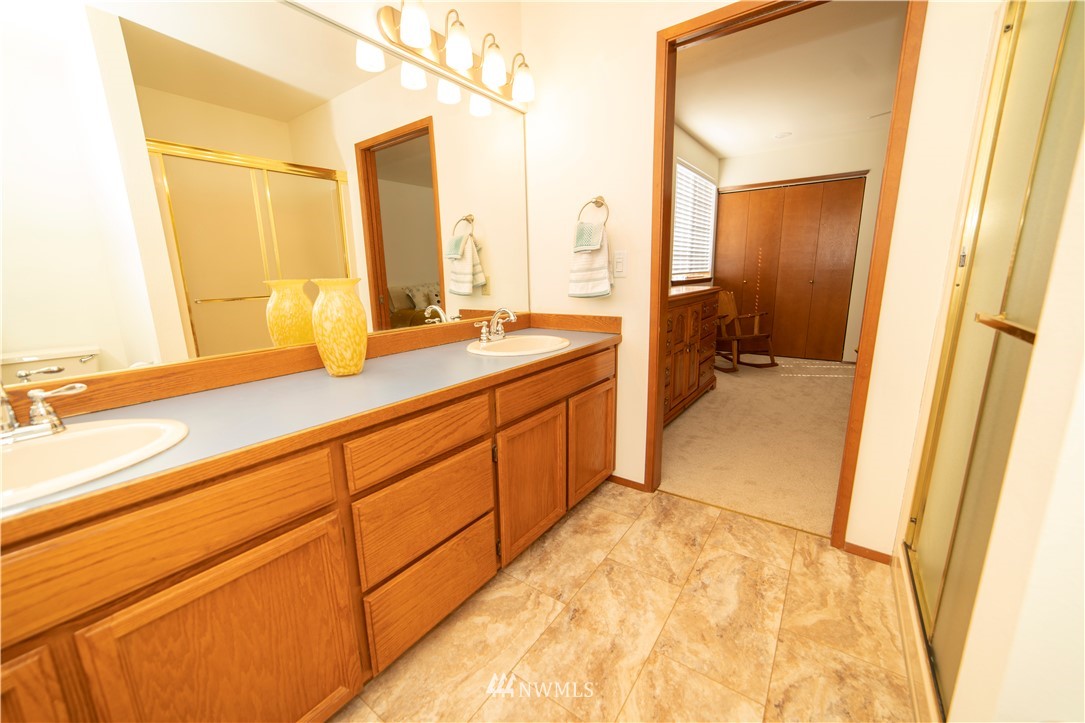2521 241st Street Southeast Bothell, WA 98021 - Photo 14 of 25