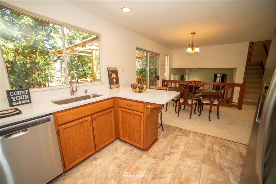 2521 241st Street Southeast Bothell, WA 98021 - Photo 4 of 25