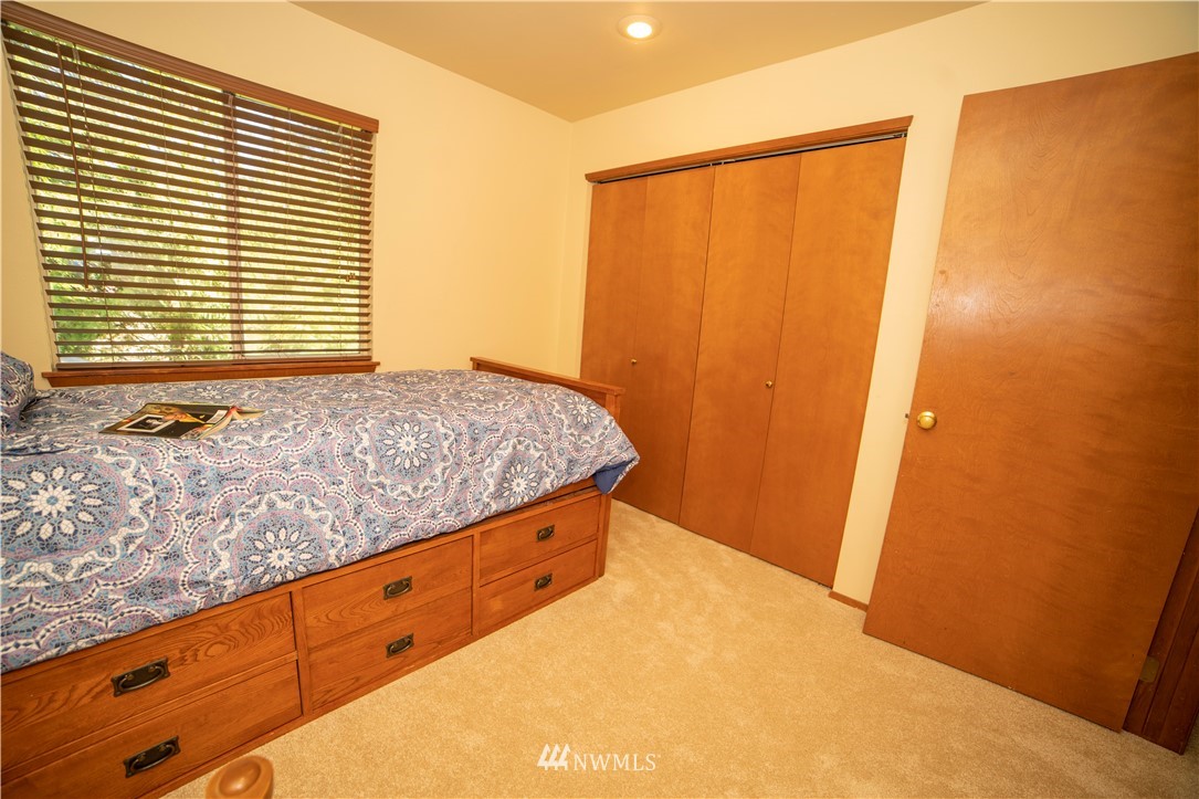 2521 241st Street Southeast Bothell, WA 98021 - Photo 9 of 25