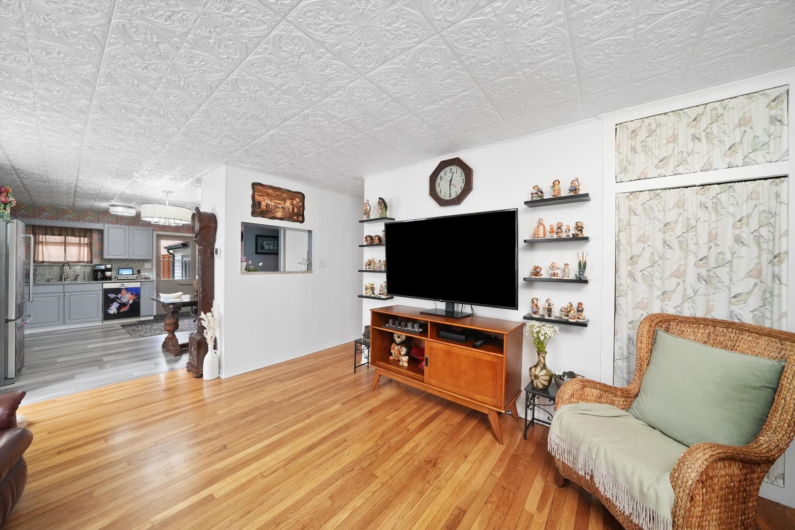 14848 Keystone Avenue Midlothian, IL 60445 - Photo 5 of 48 Gallery Image 5