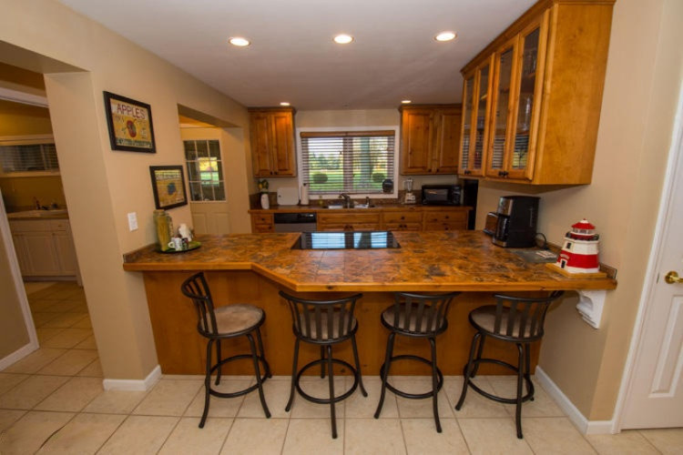 61200 Lenawee Road Cassopolis, MI 49031 - Photo 51 of 59 61200 Lenawee Cass Kitchen