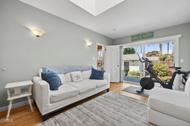 $1,180,000 | 69 South Seaward Avenue, Ventura, CA 93003
