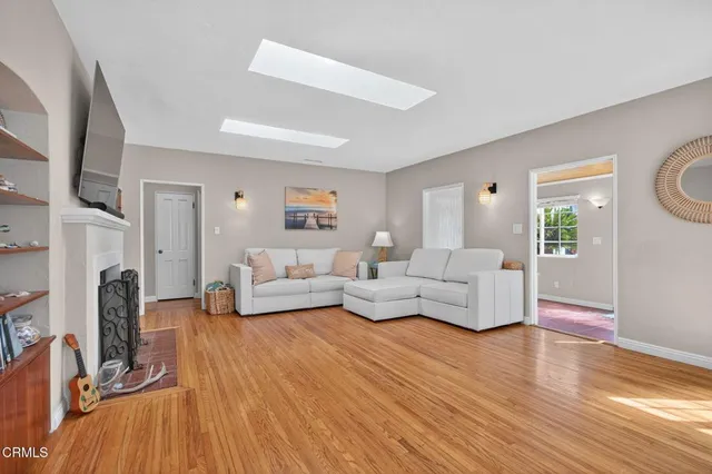 $1,180,000 | 69 South Seaward Avenue, Ventura, CA 93003