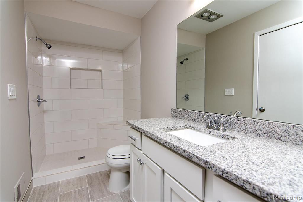 29666 Pine Ridge Circle Farmington Hills, MI 48331 - Photo 18 of 19