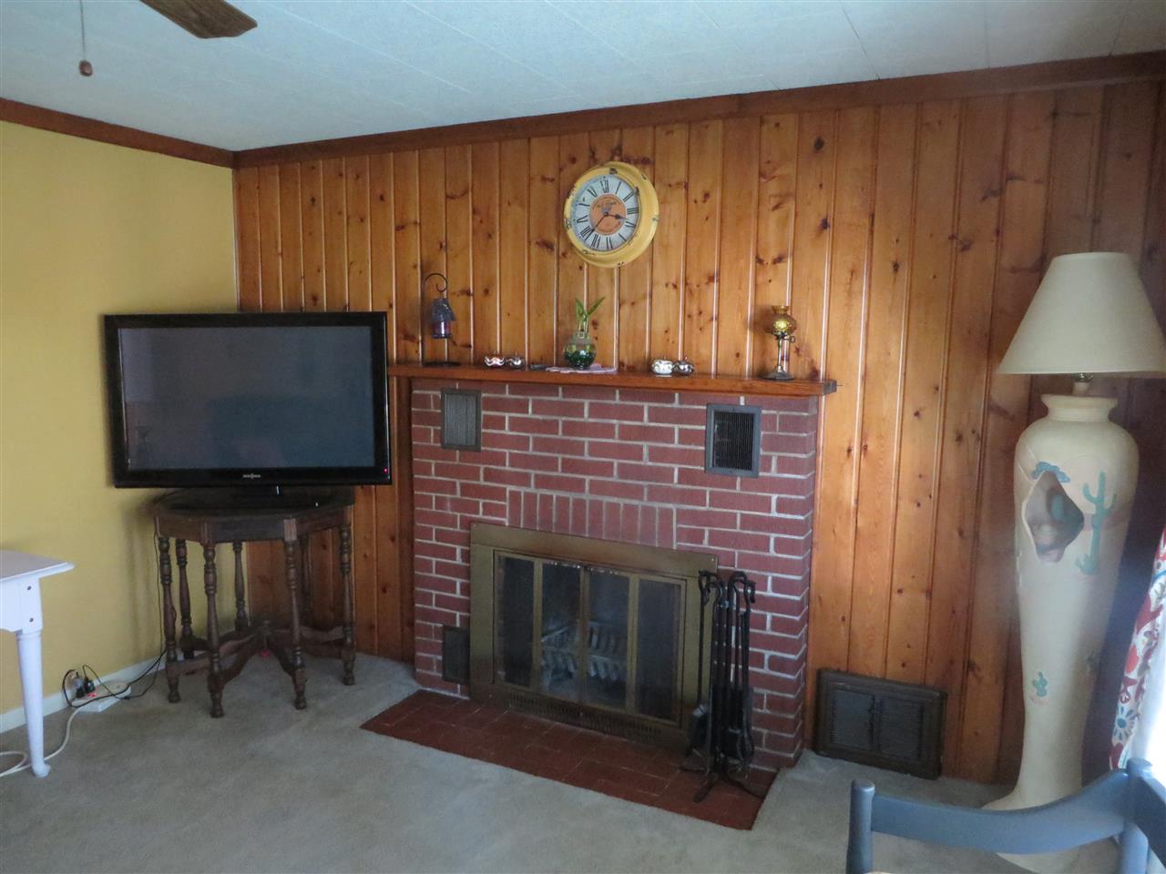 727 North Keystone Road Traverse City, MI 49696 - Photo 9 of 24 1867884-8.JPG