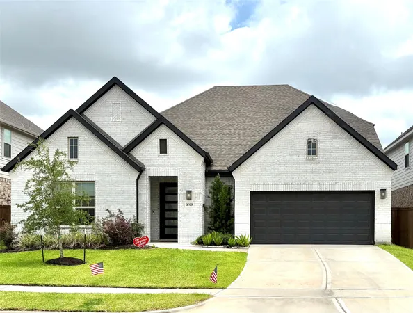 $580,000 | 1019 Navasota Street, Webster, TX 77598