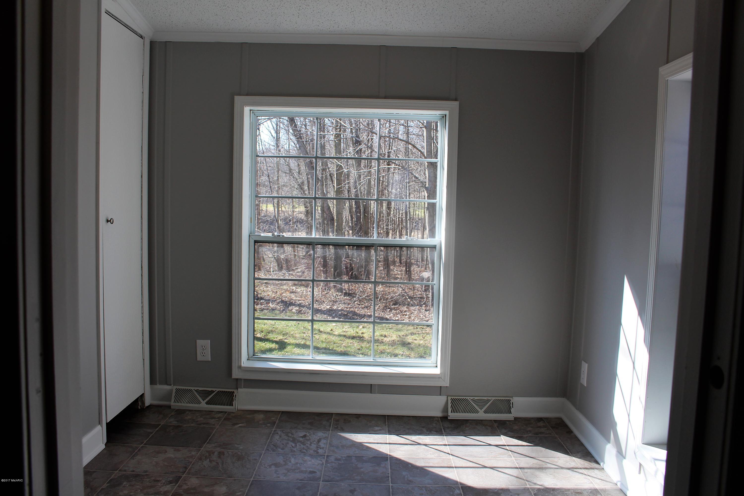 2565 Pinckney Road Saranac, MI 48881 - Photo 11 of 34 IMG_3871