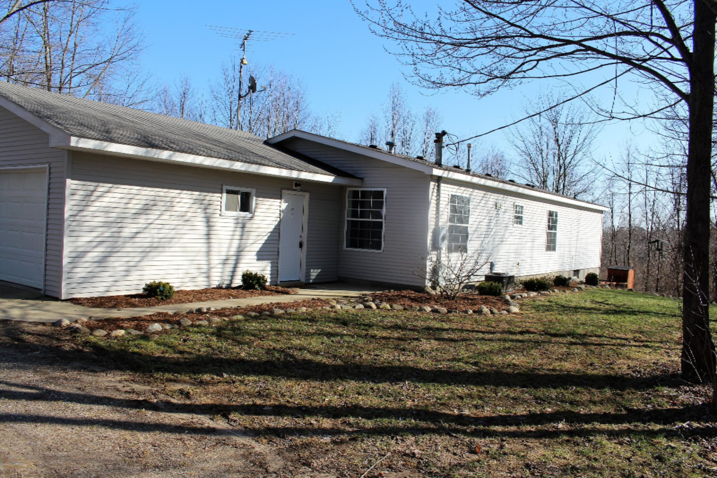 2565 Pinckney Road Saranac, MI 48881 - Photo 28 of 34 IMG_3894