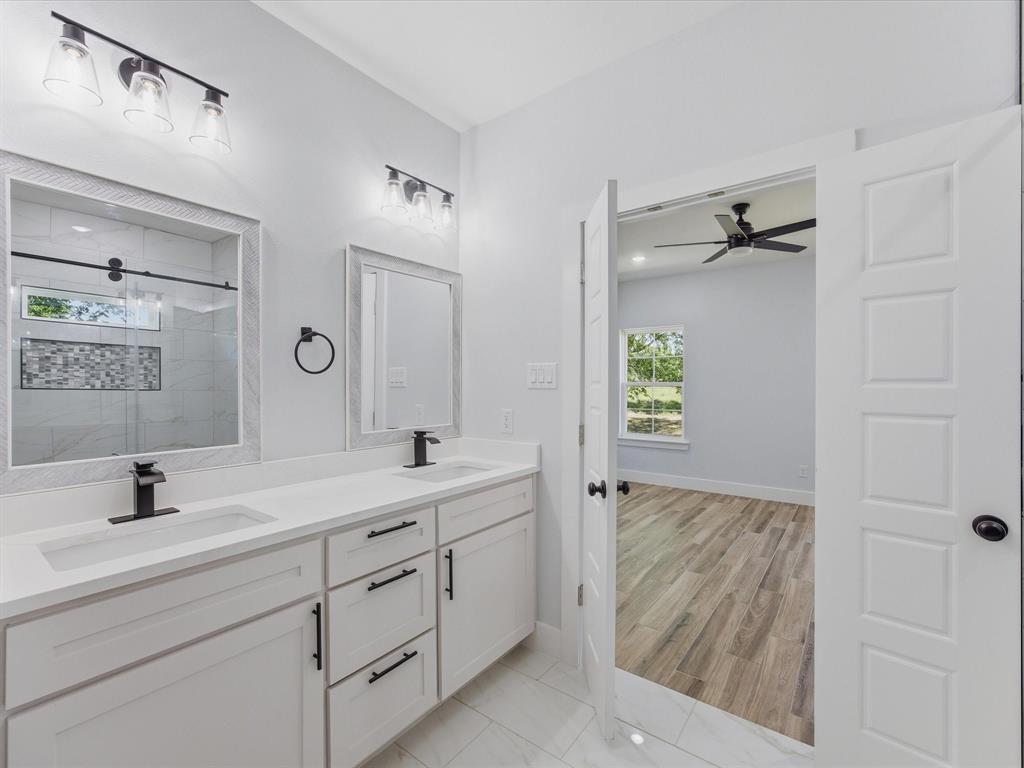 1569 Well Service Road Bowie, TX 76230 - Photo 23 of 40