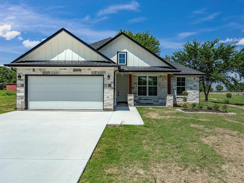 1569 Well Service Road Bowie, TX 76230 - Photo 25 of 40