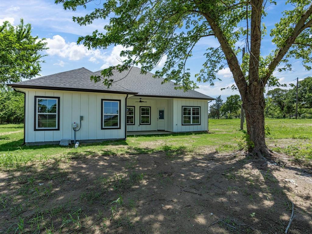 1569 Well Service Road Bowie, TX 76230 - Photo 29 of 40