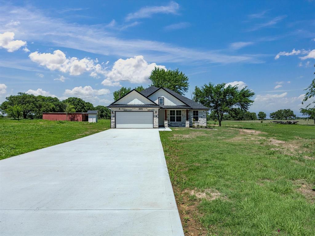 1569 Well Service Road Bowie, TX 76230 - Photo 30 of 40