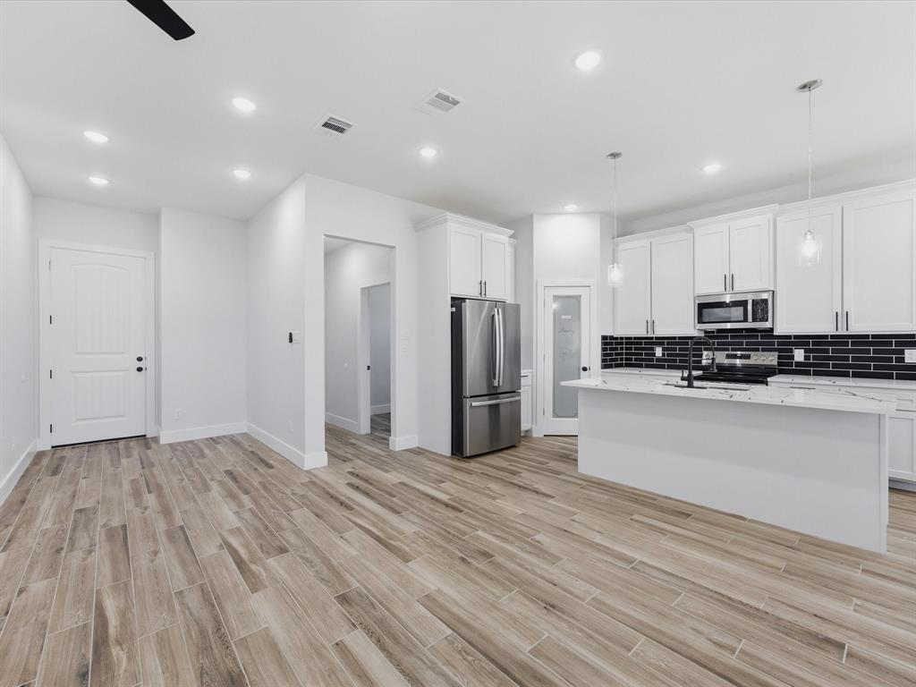 1569 Well Service Road Bowie, TX 76230 - Photo 9 of 40