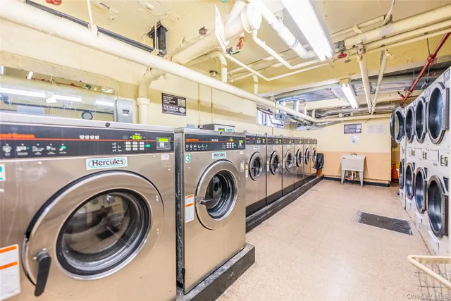 $259,000 | 134-39 Blossom Avenue, Unit 1H | Flushing