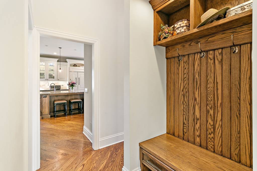 385 Spring Creek Road Barrington Hills, IL 60010 - Photo 15 of 53 a view of kitchen and utility room