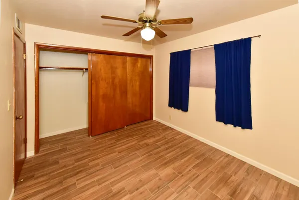 $1,495 | 439 East Brown Road, Mesa, AZ 85203