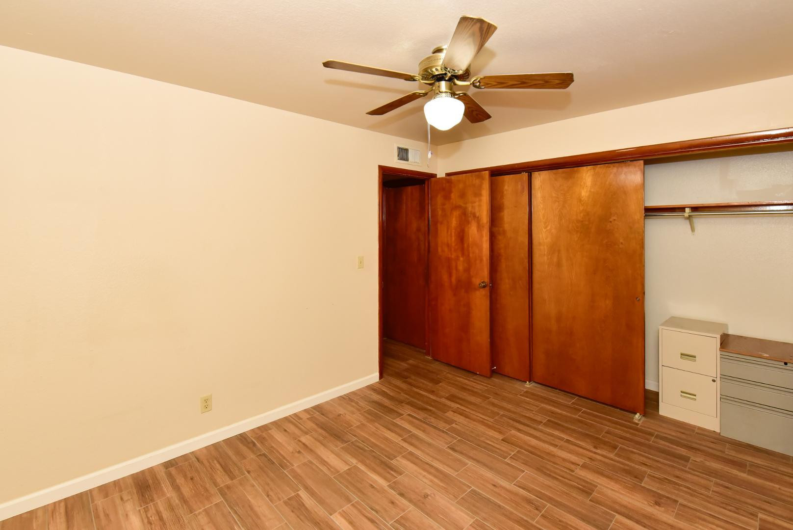 439 East Brown Road Mesa, AZ 85203 - Photo 16 of 17 Photo #16