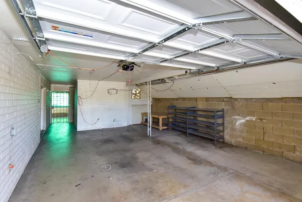 $1,495 | 439 East Brown Road, Mesa, AZ 85203