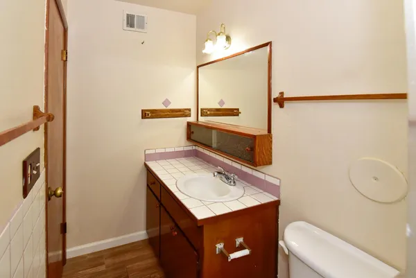$1,495 | 439 East Brown Road, Mesa, AZ 85203