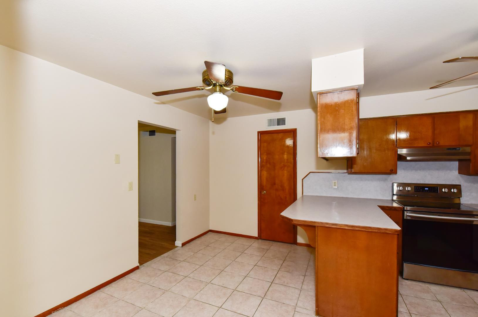 439 East Brown Road Mesa, AZ 85203 - Photo 9 of 17 Photo #9