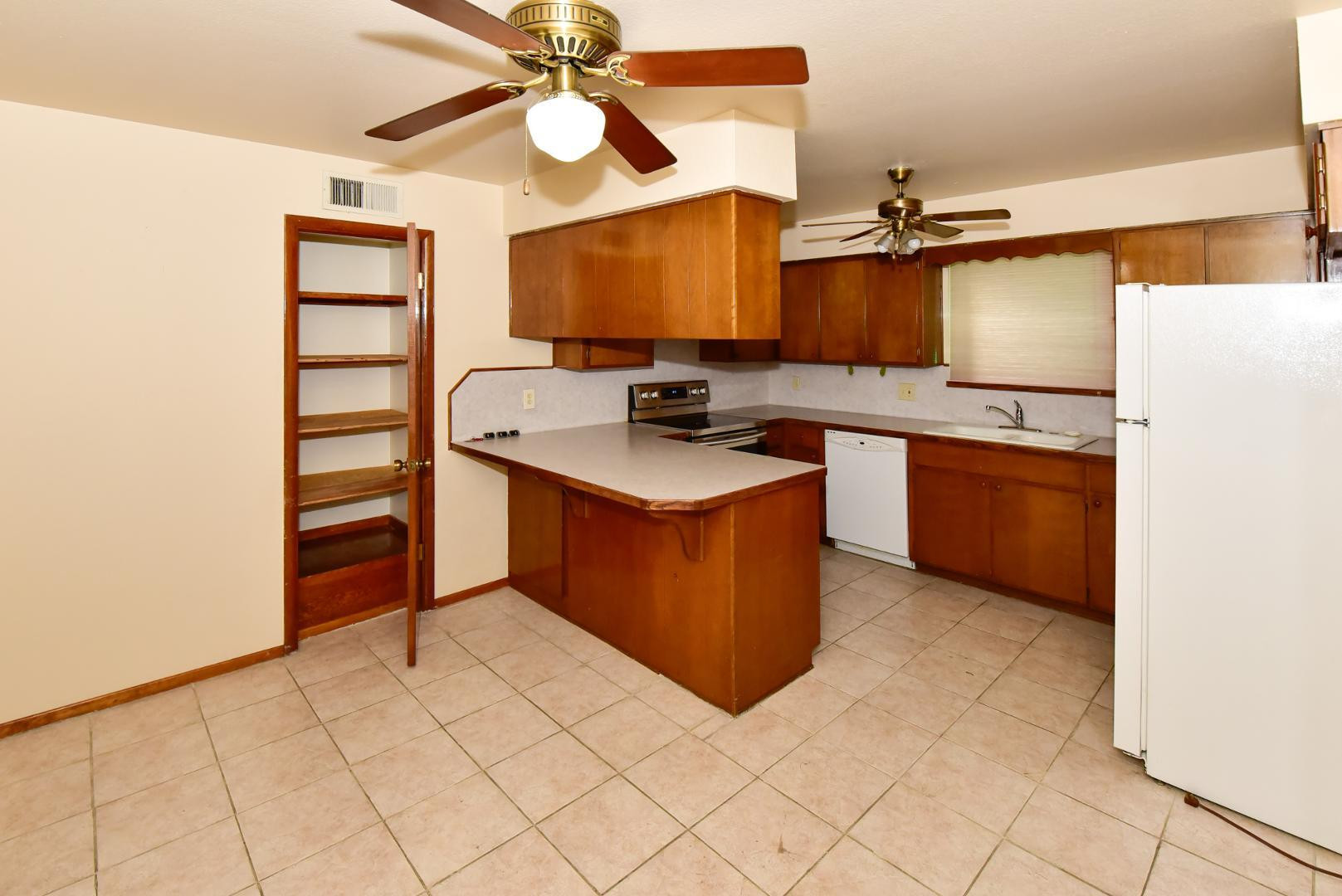 439 East Brown Road Mesa, AZ 85203 - Photo 10 of 17 Photo #10