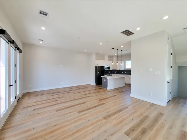 $2,750 | 905 Quitman Street, Unit C, Houston, TX 77009