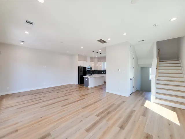 $2,750 | 905 Quitman Street, Unit C, Houston, TX 77009