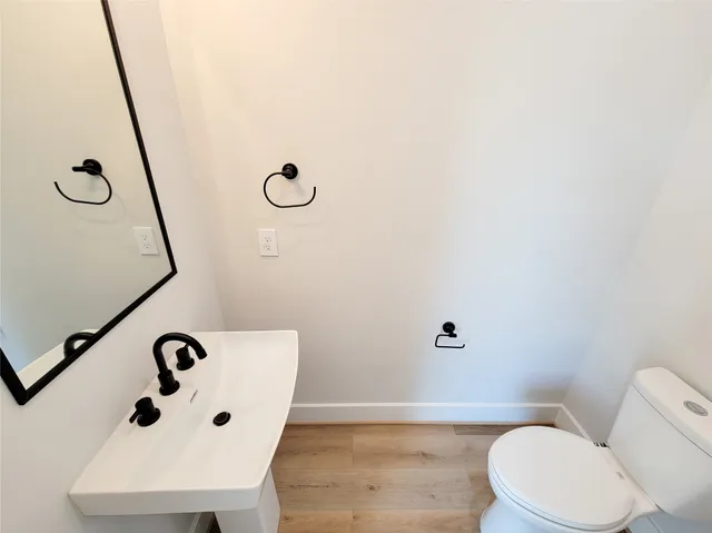 $2,750 | 905 Quitman Street, Unit C, Houston, TX 77009