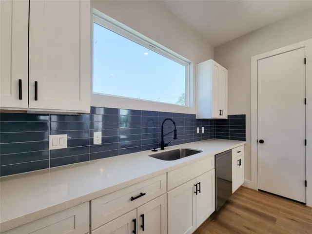 $2,750 | 905 Quitman Street, Unit C, Houston, TX 77009