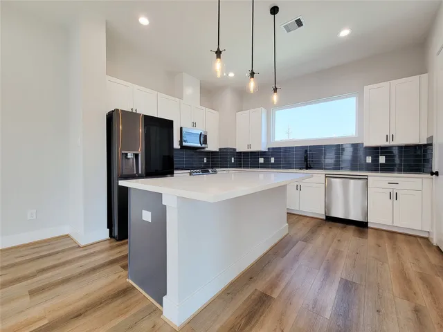 $2,750 | 905 Quitman Street, Unit C, Houston, TX 77009