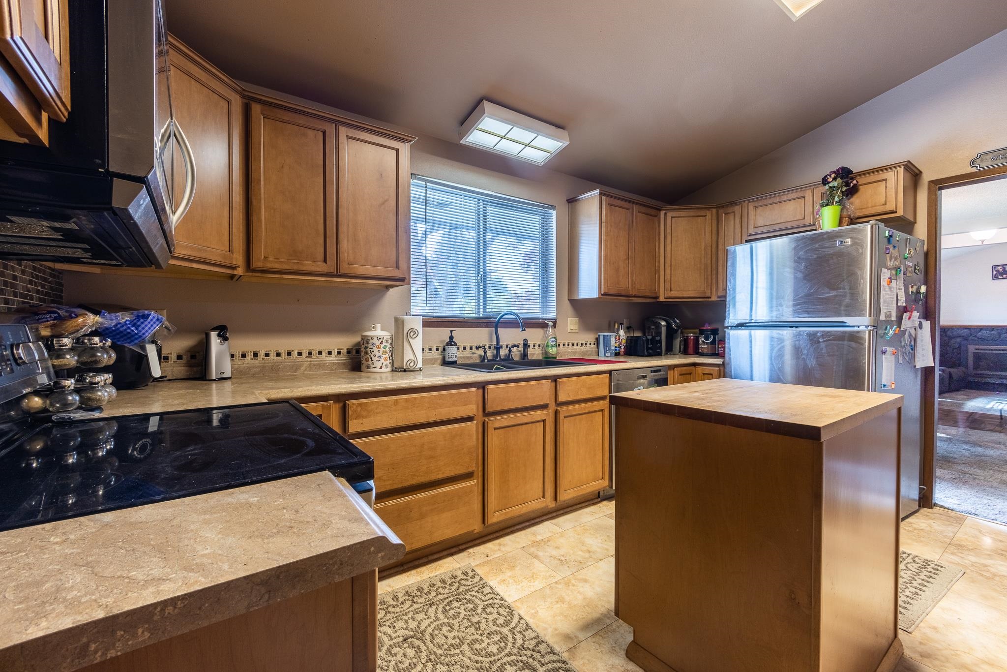 11711 North Cheyenne Road Mead, WA 99021 - Photo 2 of 31 Gallery Image 2