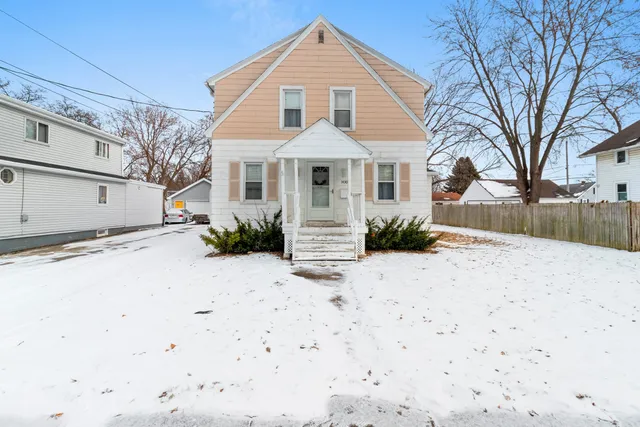 $259,900 | 1430 North Graceland Avenue, Appleton, WI 54911