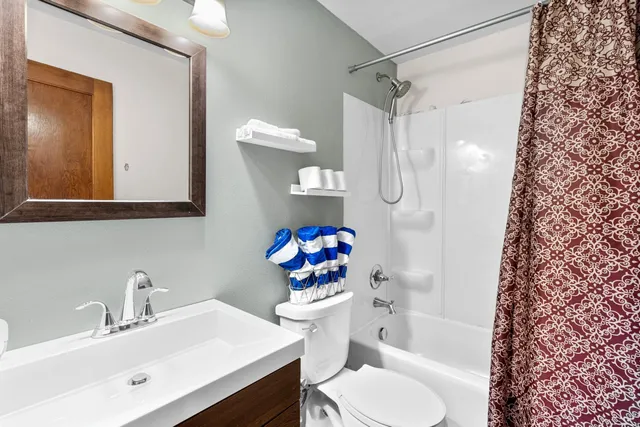 $259,900 | 1430 North Graceland Avenue, Appleton, WI 54911