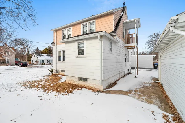 $259,900 | 1430 North Graceland Avenue, Appleton, WI 54911