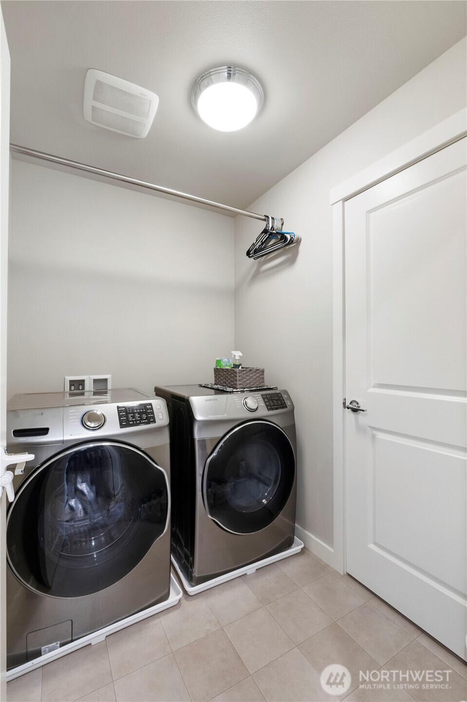 329 South Spruce Street Buckley, WA 98321 - Photo 27 of 36 a utility room with a washer and dryer