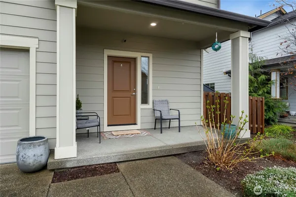 $649,950 | 329 South Spruce Street, Buckley, WA 98321