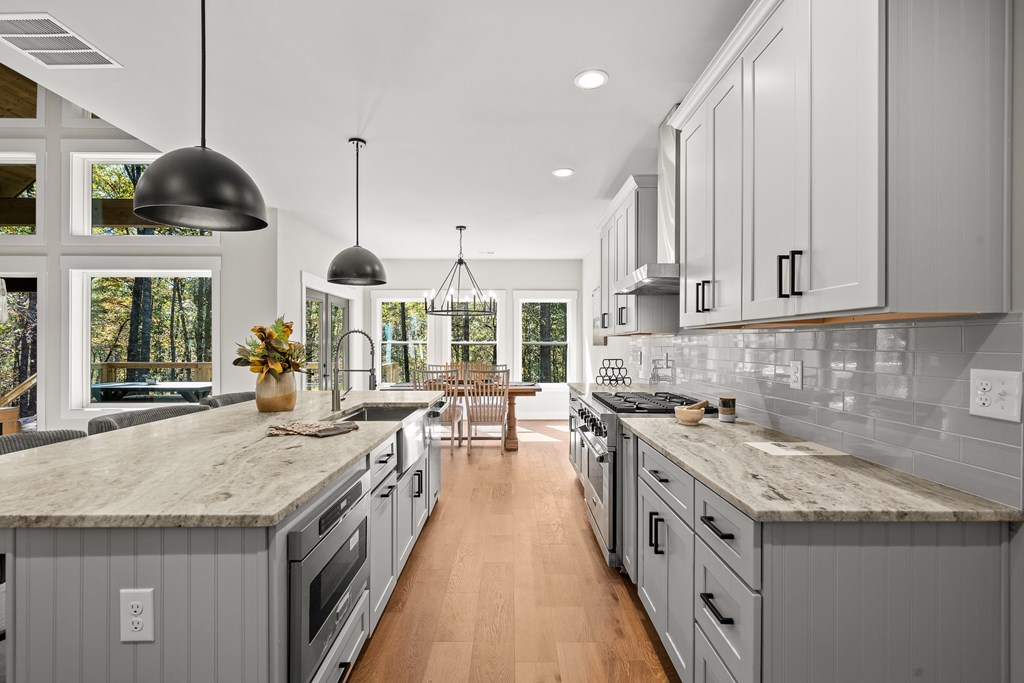 158 Treeline Lane Ellijay, GA 30540 - Photo 3 of 95