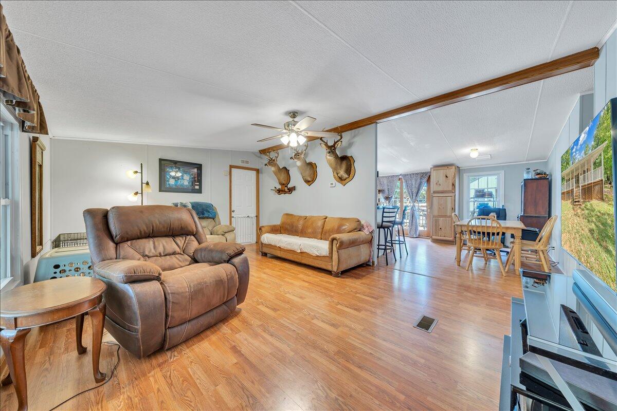 5642 Altice Road Moneta, VA 24121 - Photo 5 of 51 06-MIB09525