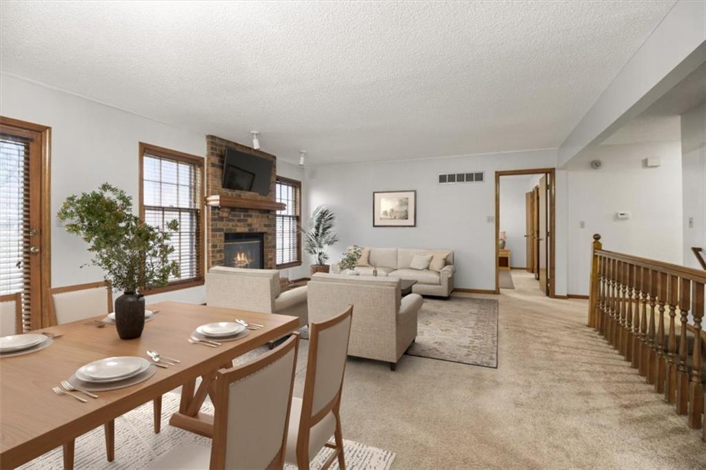 213 Southeast Ridgeview Drive Lee's Summit, MO 64063 - Photo 6 of 30