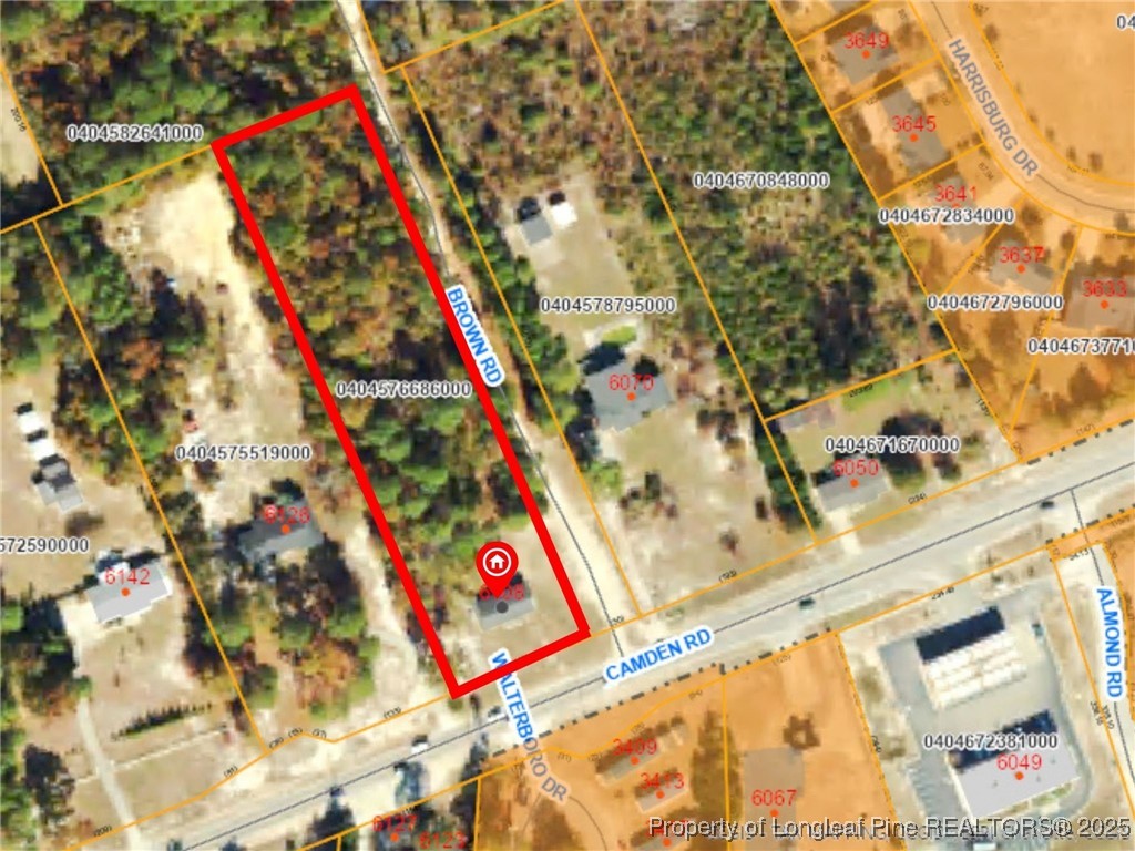 a picture of red and white