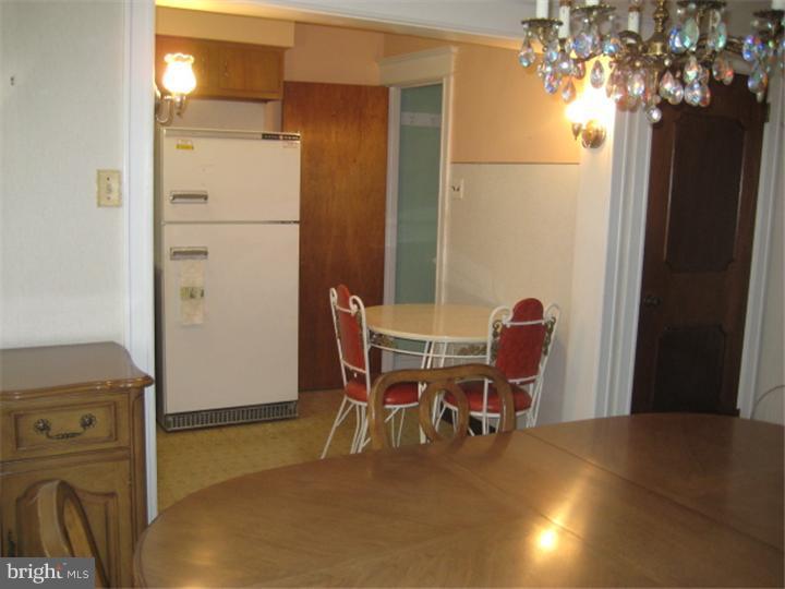 5940 Frontenac Street Philadelphia, PA 19149 - Photo 11 of 24 Kitchen